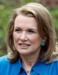 Elizabeth Edwards should be commended, not criticized.