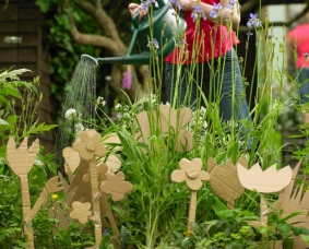 Recycled Garden Decor Recycled Garden Decor