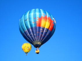 Give Dad an Experience Gift This Father’s Day-   a Hot Air Balloon Ride Over Michigan