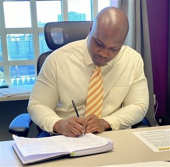 Dr. Obed Magny